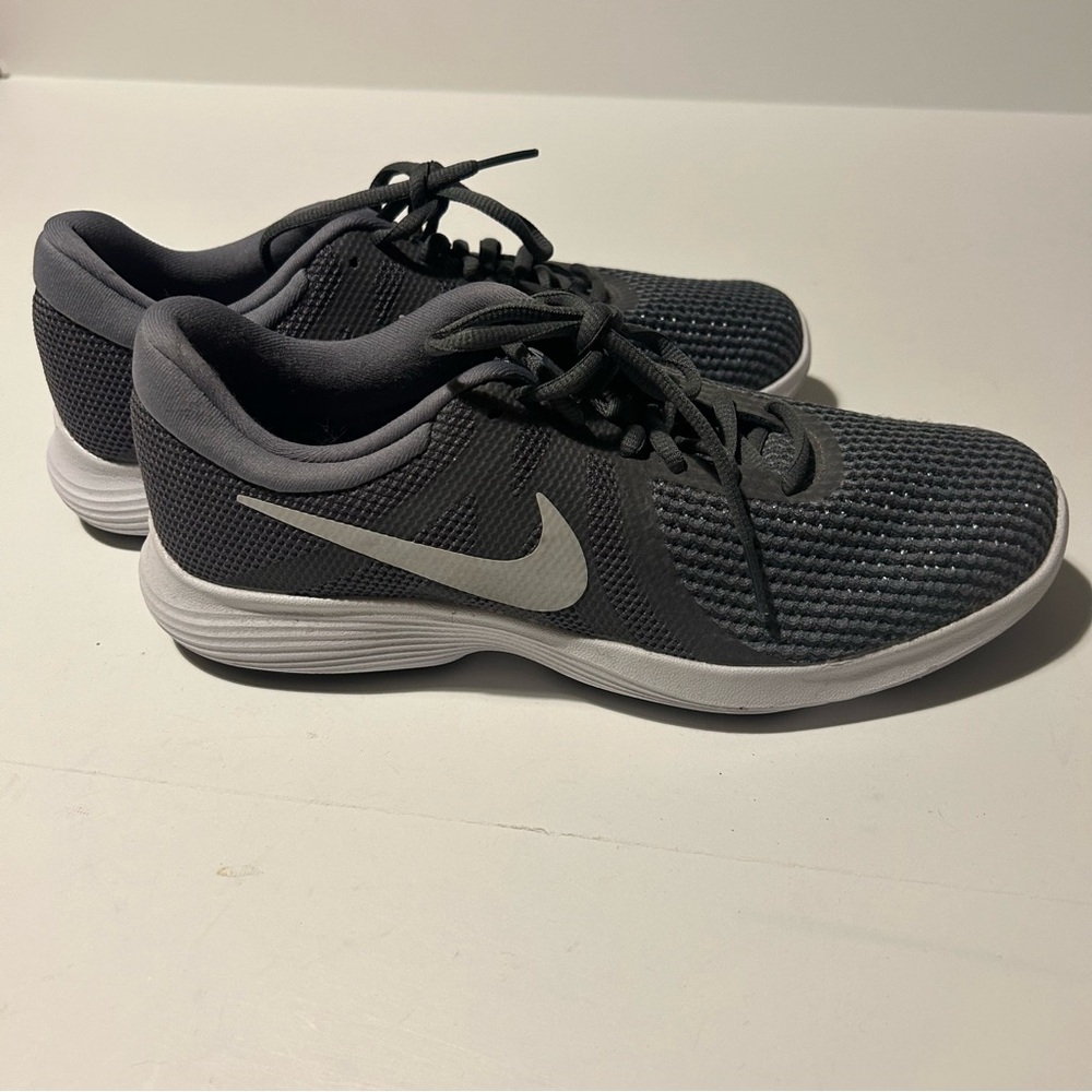 New! Nike RevolutionRunning Shoes Size 9 - Picture 7 of 14